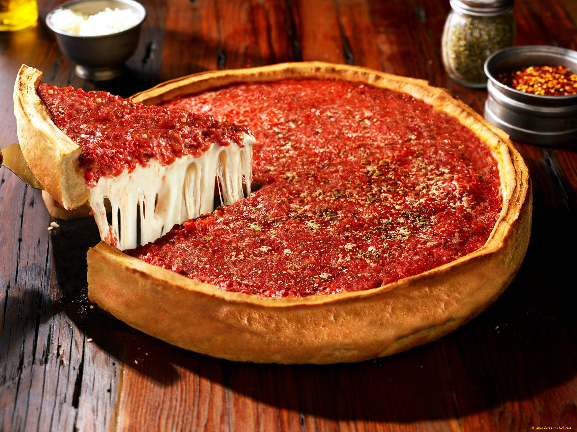 Чикаго пицца. Чикаго дип диш. Дип диш пицца. Чикаго стайл пицца. Chicago Style Deep dish pizza.